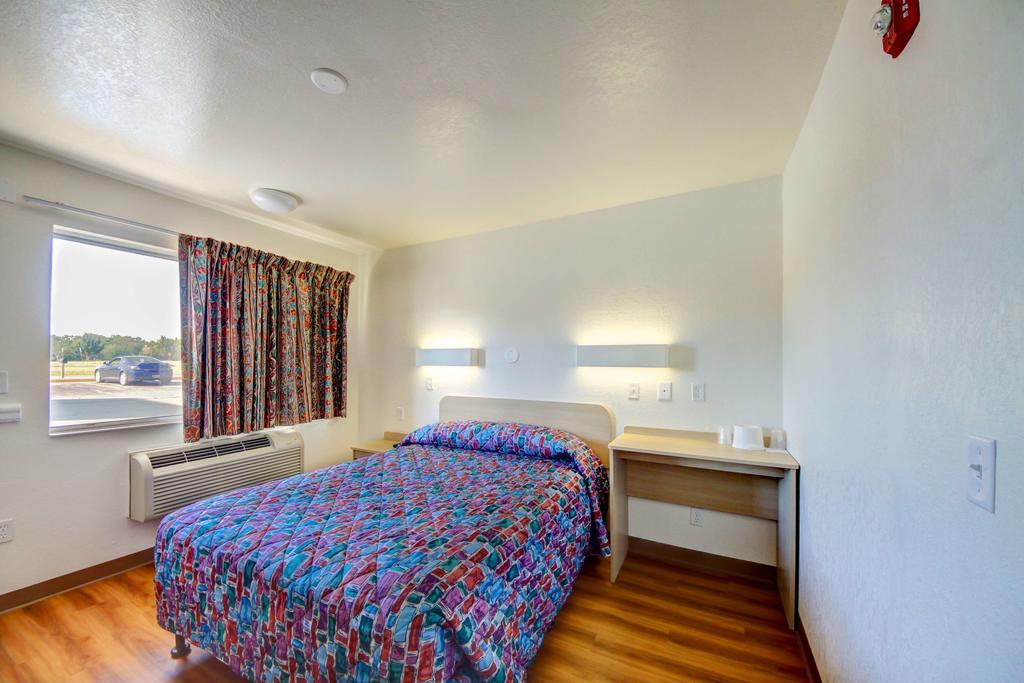 Americas Best Value Inn Stillwater Exterior foto